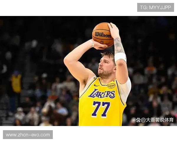 名嘴狠批东契奇独占球权缺防守把老詹当蓝领角色核心工具人式用法 名嘴狠批东契奇独占球权缺防守把老詹当蓝领角色核心工具人式用法