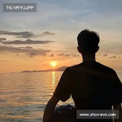 薄霜凤